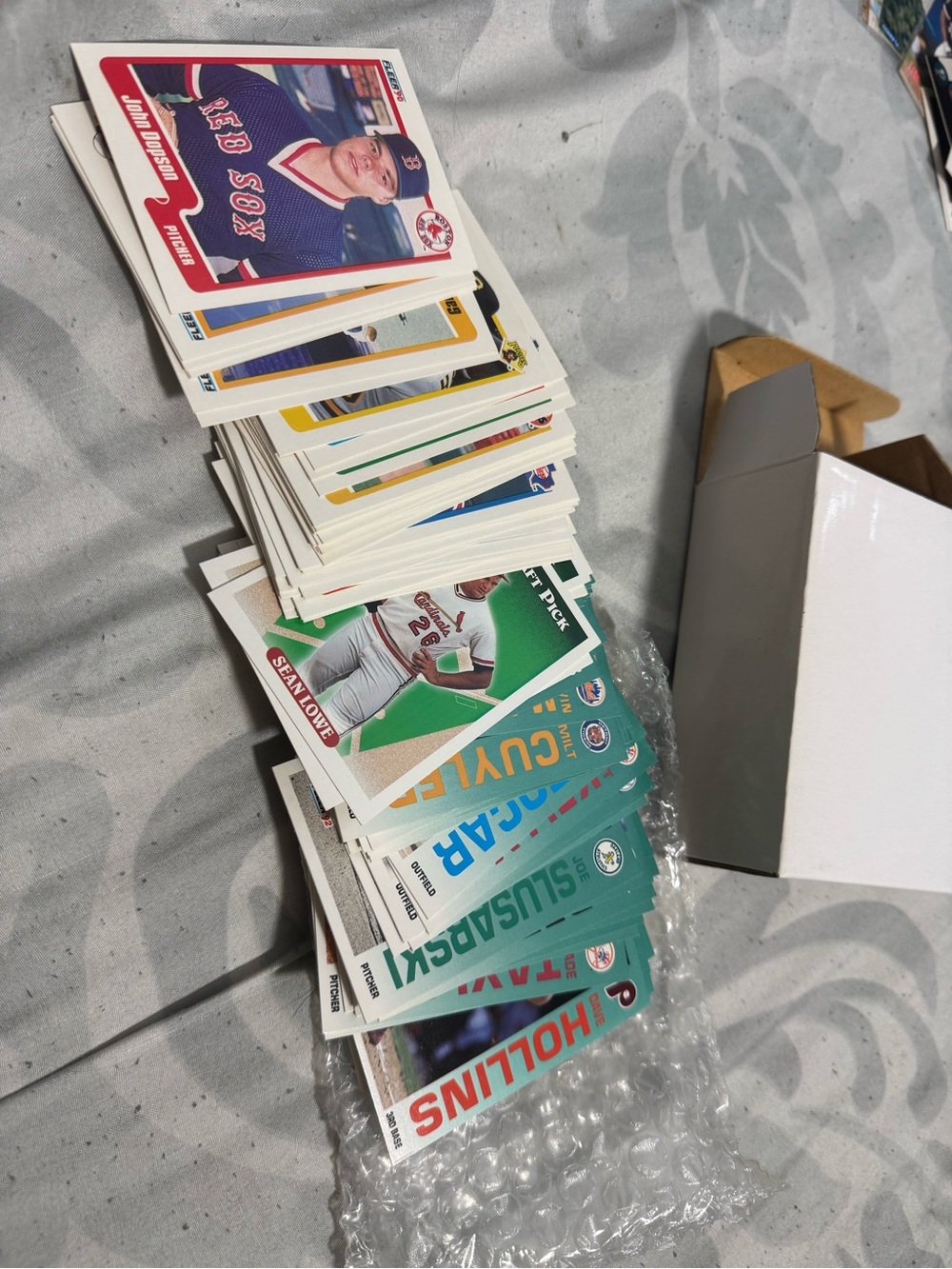 Vintage Baseball Card Lot 100 cards 90s - Mixed Teams